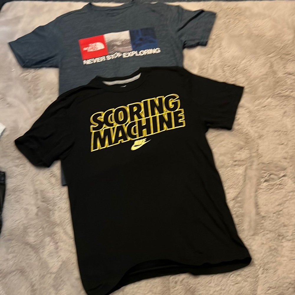 Mens lot size small (northface&nike)